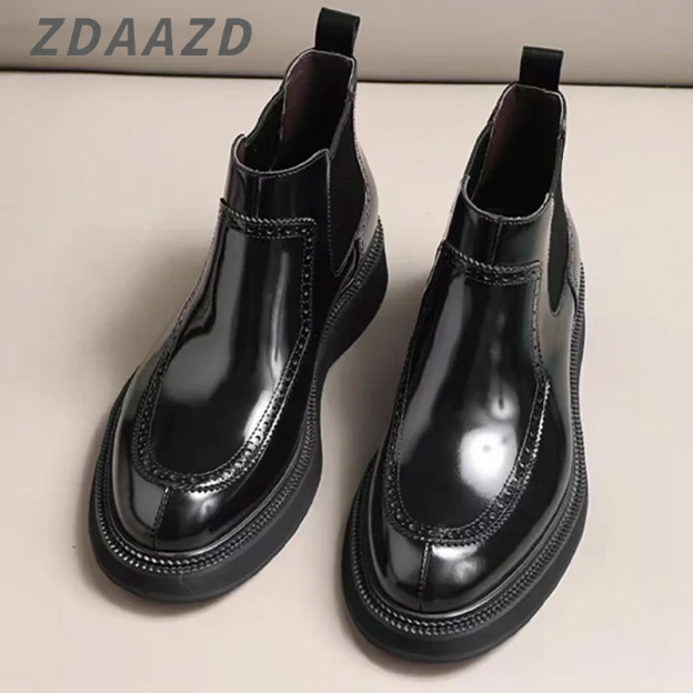 British-style casual leather boots