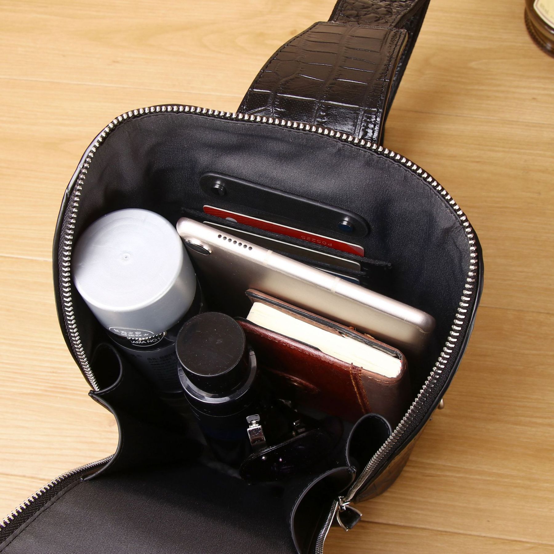 Crocodile Leather Chest Bag Slanting Crossbody Bag Shoulder Casual Men's Bag-Zdaazd