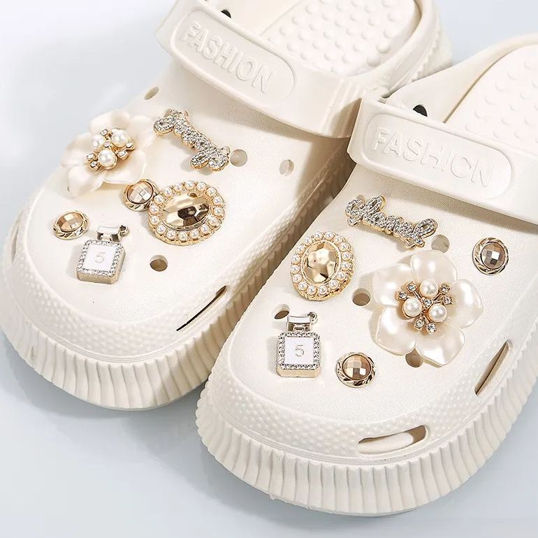 Hole shoes accessories diy pearl metal rhinestone chain decorative buckle-Zdaazd