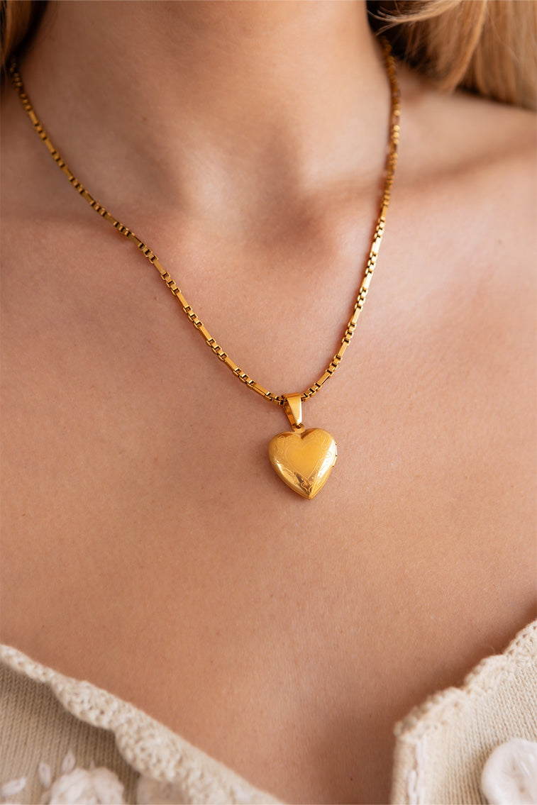 Evie Jewelry Heart Locket Necklace-keyifs