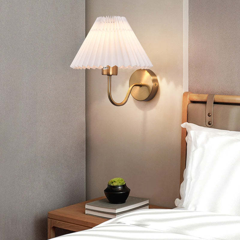Nordic Vintage Indoor Wall Lamp Brass/Black Metal Bedroom | Las Sola