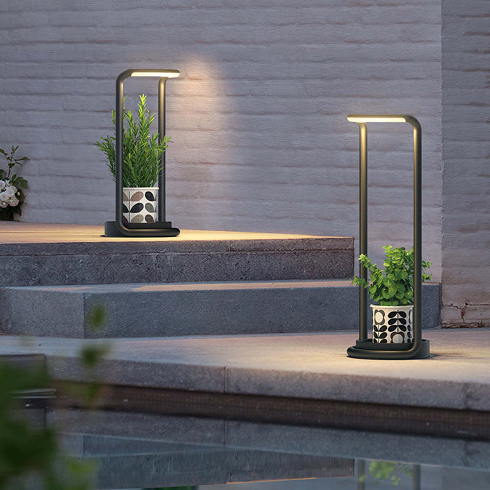 Lassola Orr outdoor floor lamp with plant, modern patio lighting