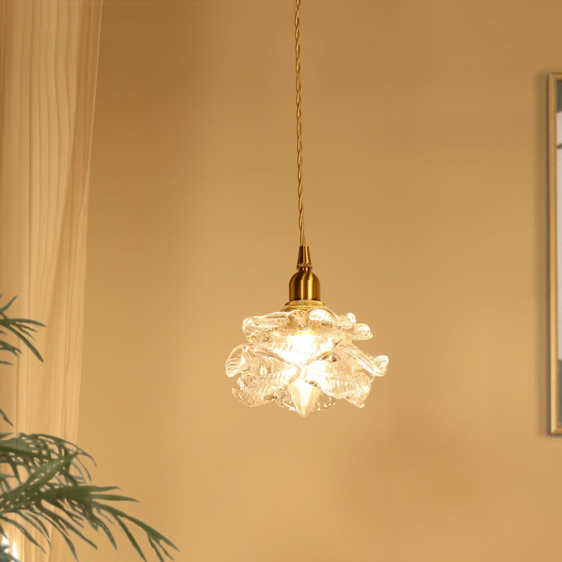 Clear glass Hailie pendant light with rose design