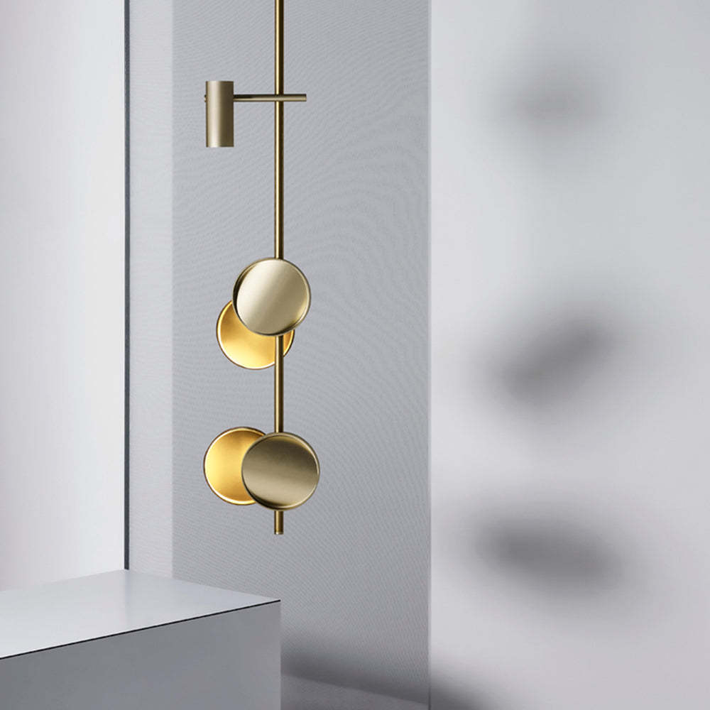 Avi Pendant Light, modern gold disc design