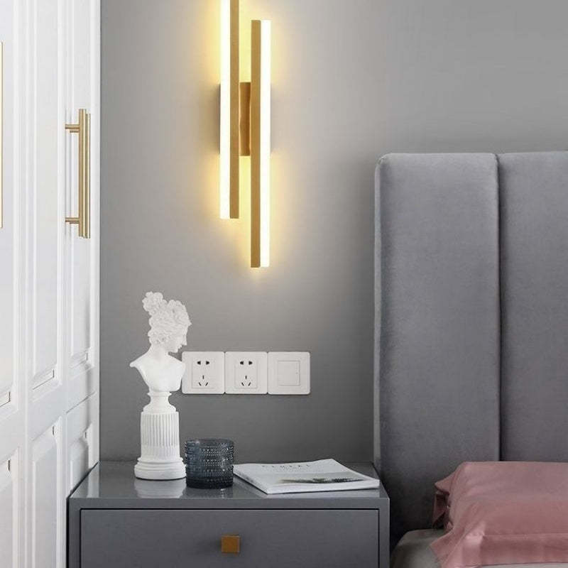 Alana geometric wall lamp in stylish bedroom, Las Sola