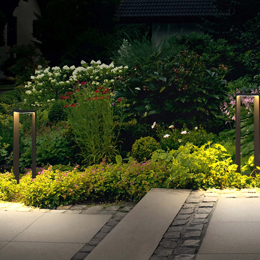 Outdoor path lighting in a garden, Orr path lights