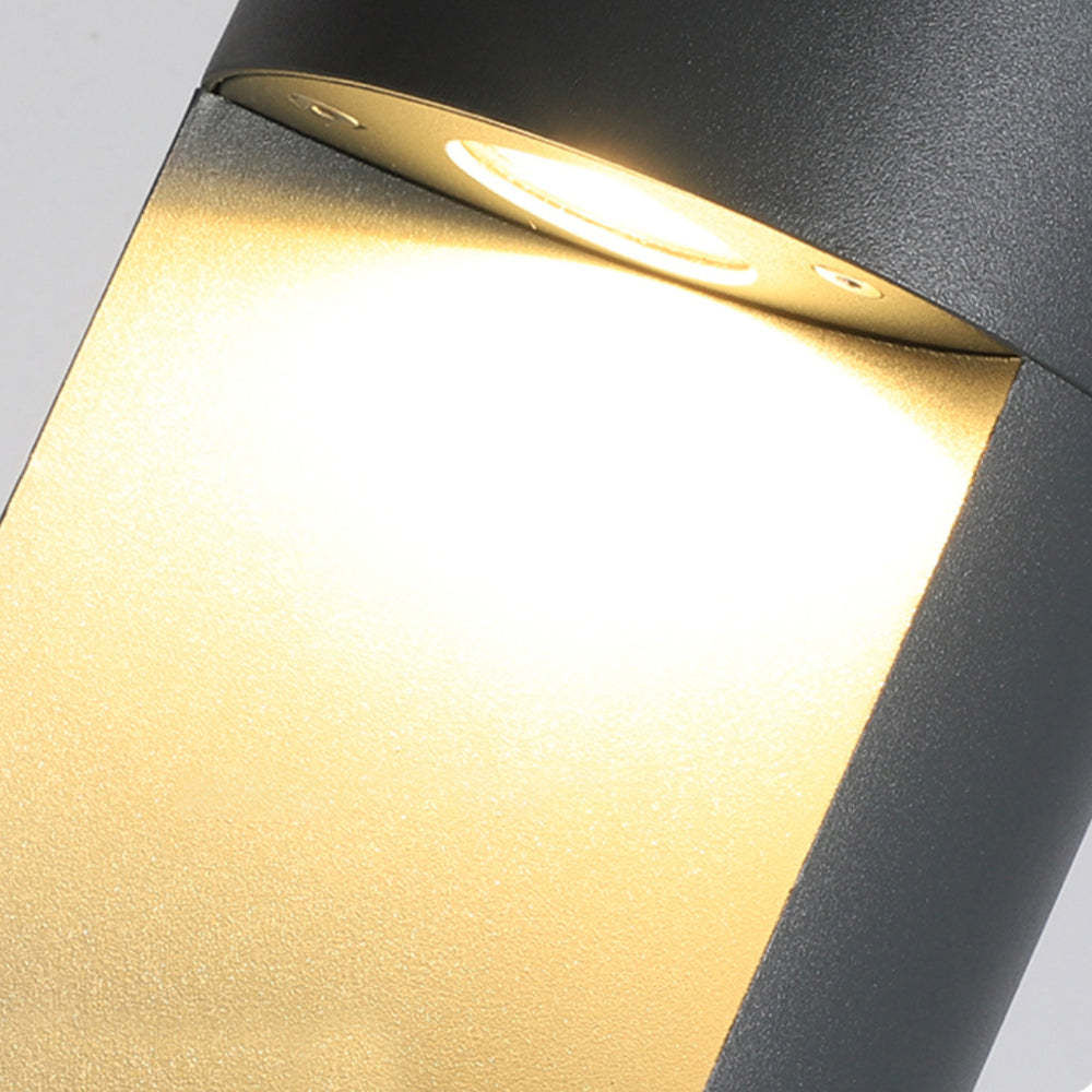 Pena Modern Path Light detail, warm light