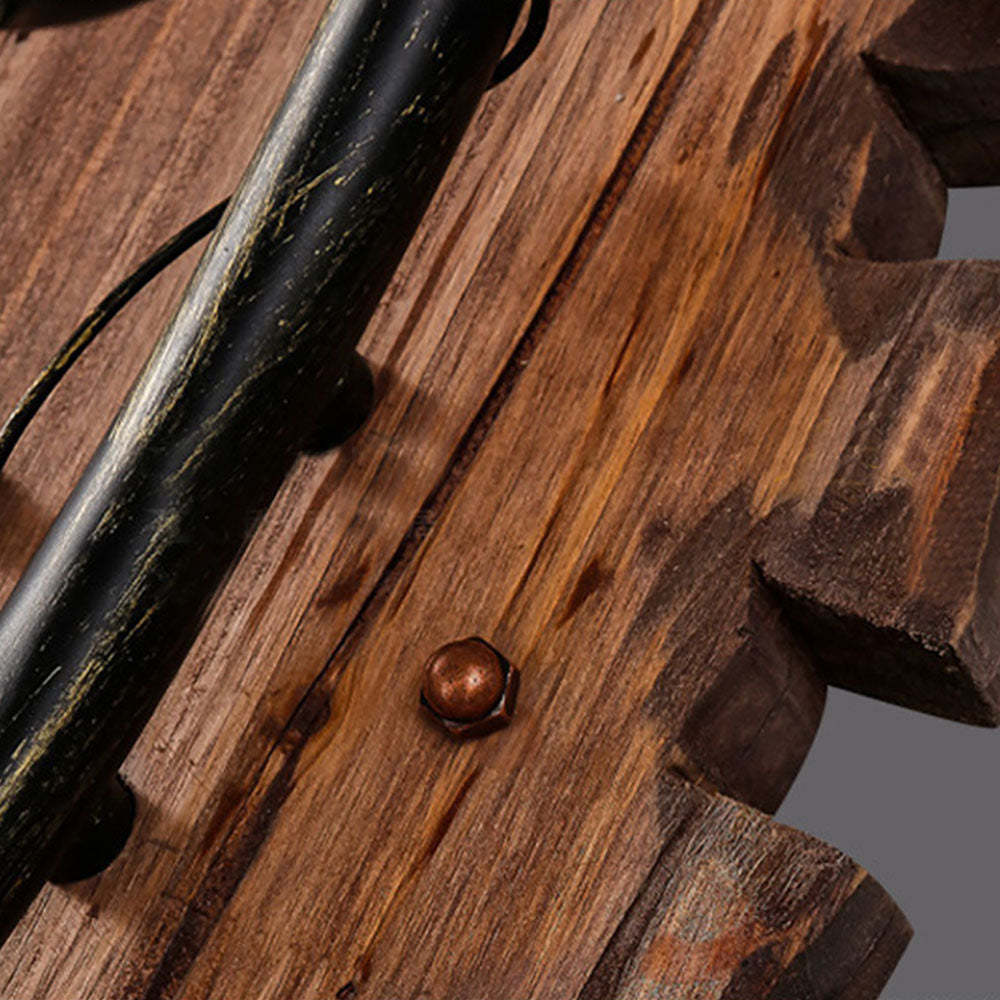 Austin fish wall lamp: vintage wood and metal detail