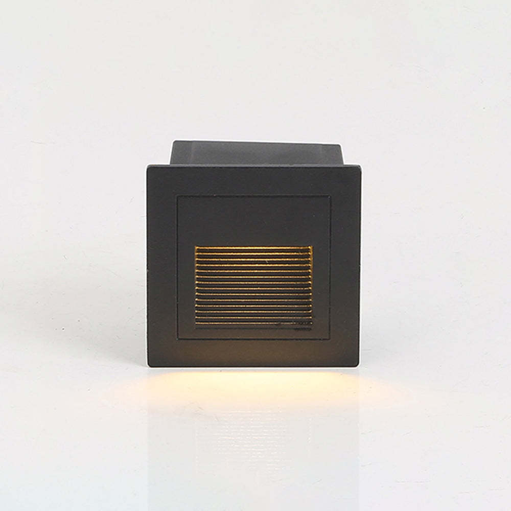 Black Orr Modern Metal Step Light, warm light