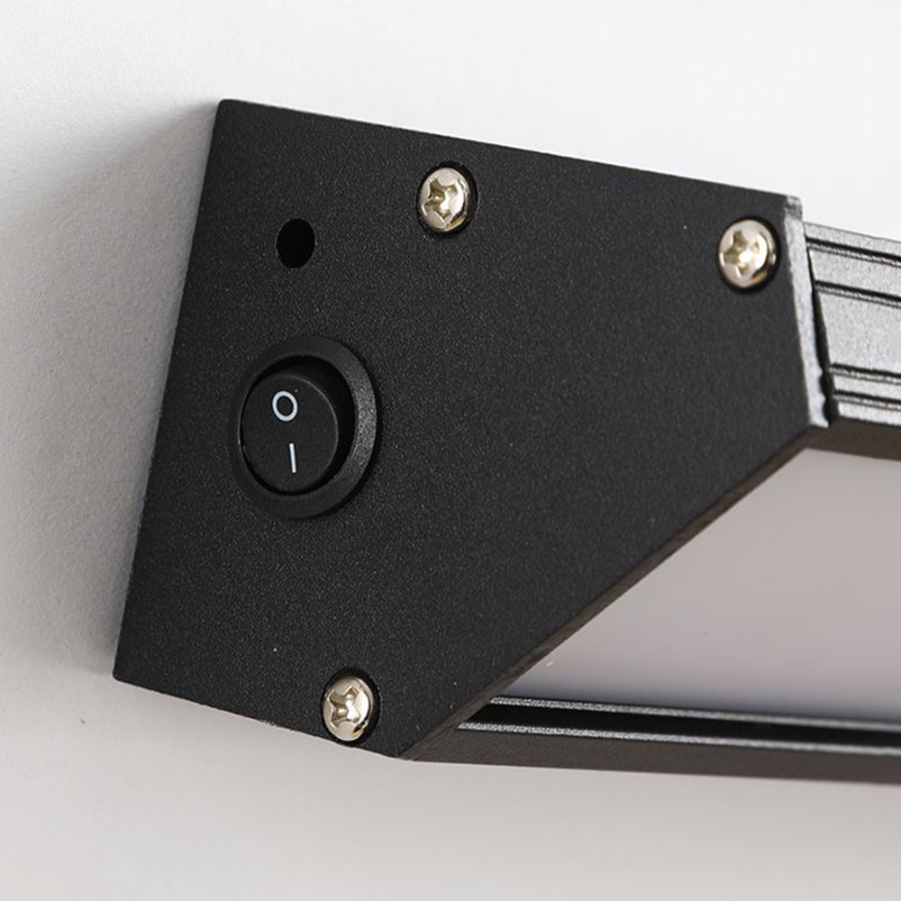 Black Orr Wall Lamp - On/Off Switch Detail