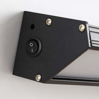 Black Orr Wall Lamp - On/Off Switch Detail