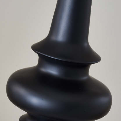 Close-up of black Salgado Retro Floor Lamp - Lassola