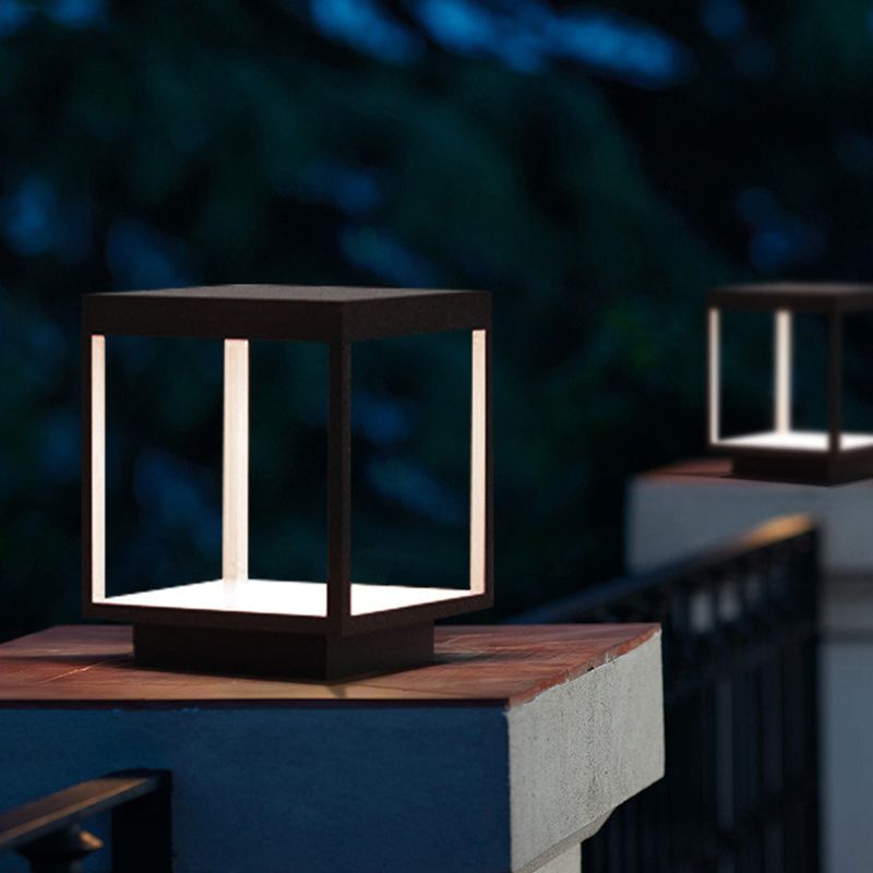 Modern Metal LED Outdoor Light