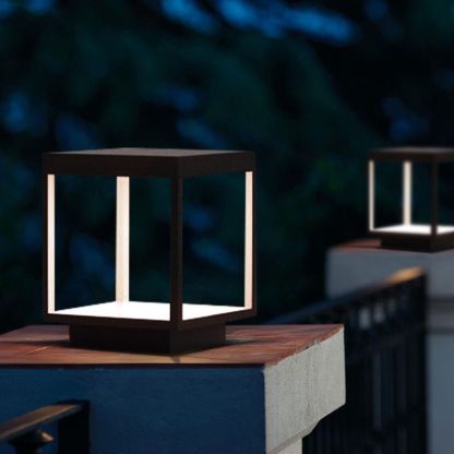 Modern Metal LED Outdoor Light