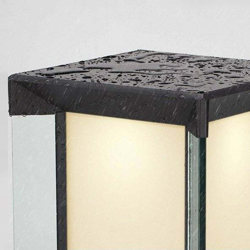 Orr Cuboid Solar Lamp: Waterproof outdoor lighting