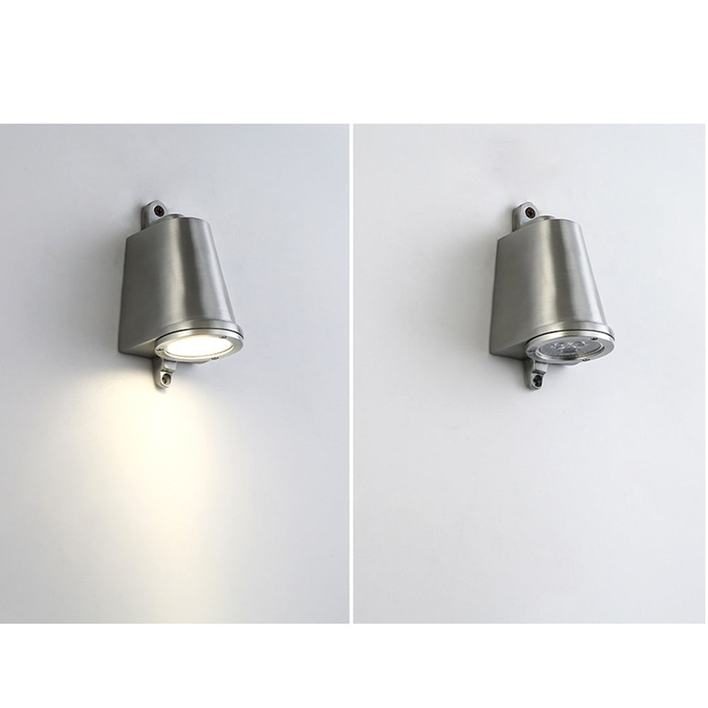 Orr metal wall lamp: On and off. Industrial lighting.
