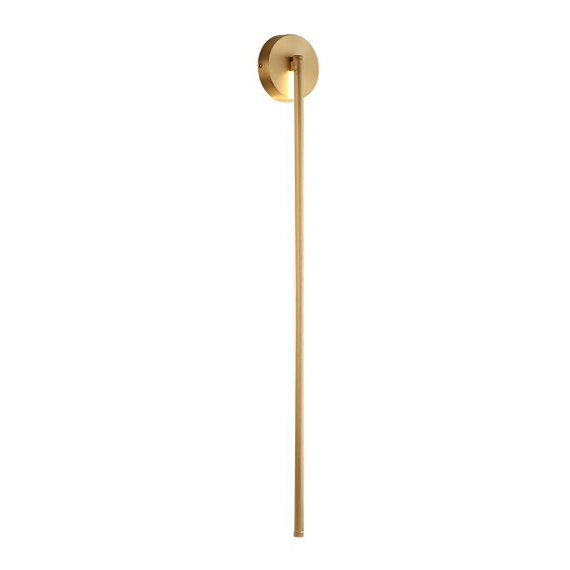 Gold modern wall lamp with linear design