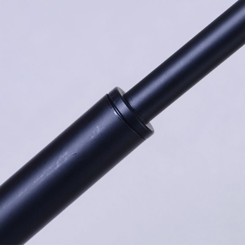 Eryn floor lamp: Black metal pole detail.