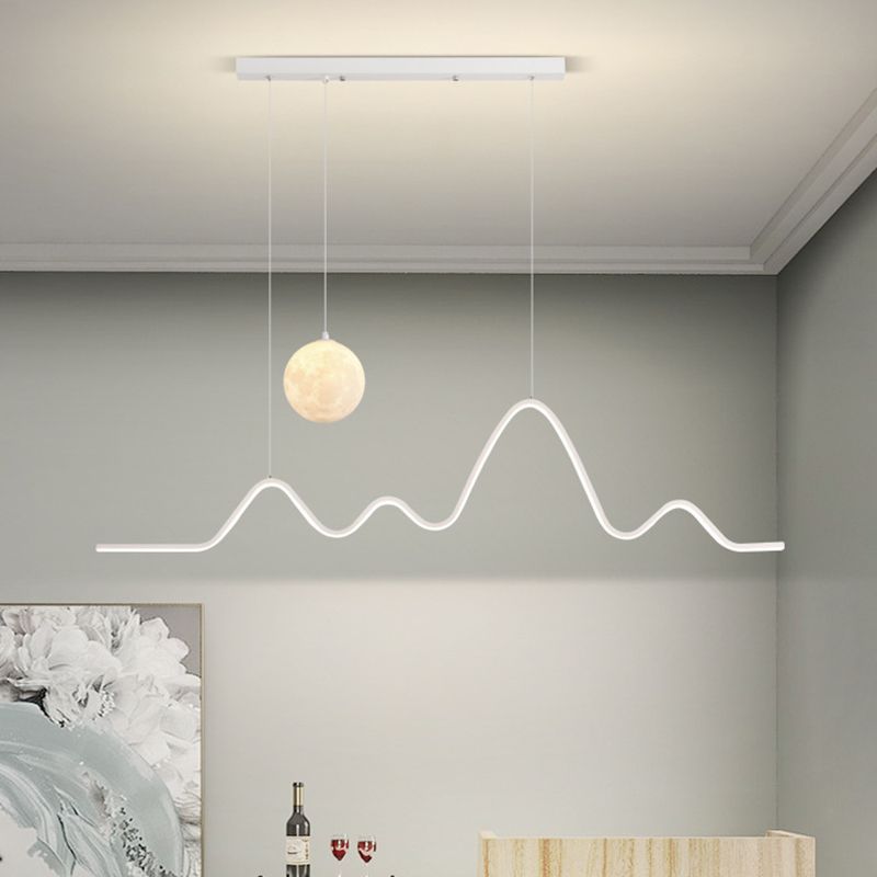 Louise metal pendant light in modern dining room