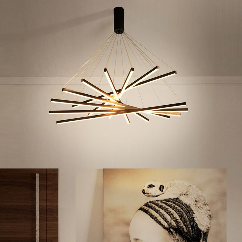 Edge pendant light illuminating a living room