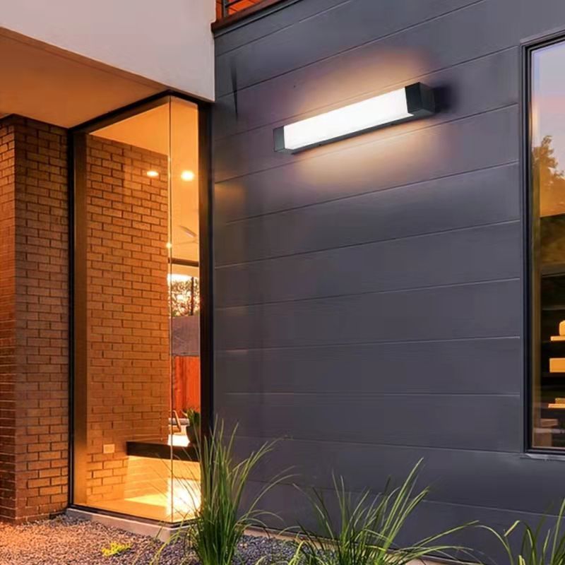 Orr outdoor wall lamp. Modern linear lighting for home exterior.