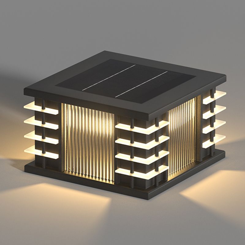 Riley square solar lamp for outdoor spaces