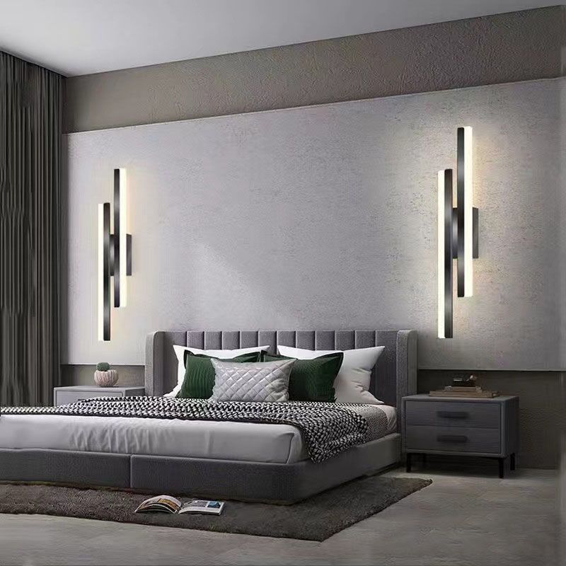 Alana geometric wall lamp in modern bedroom, Las Sola