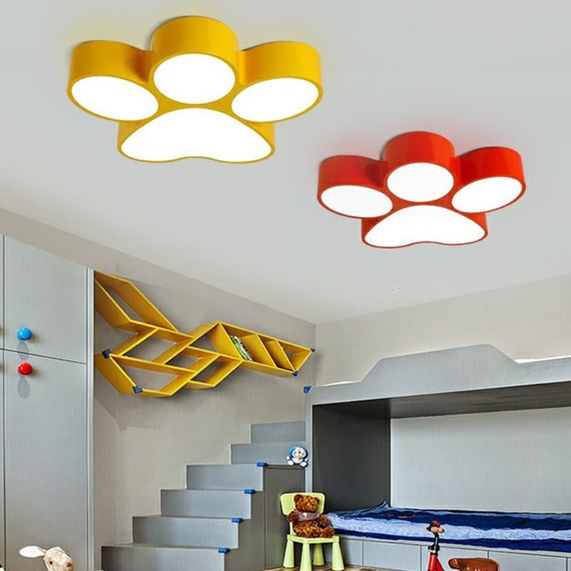 Modern dog paw ceiling lights in kids' room, Freja