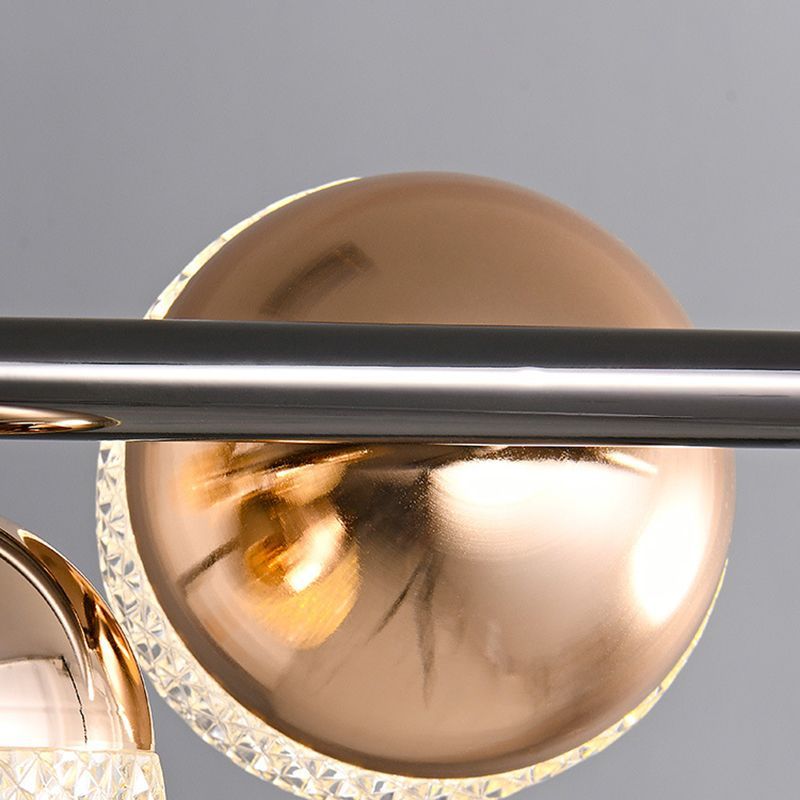 Close-up: Valentina glass bubbles pendant light, gold finish