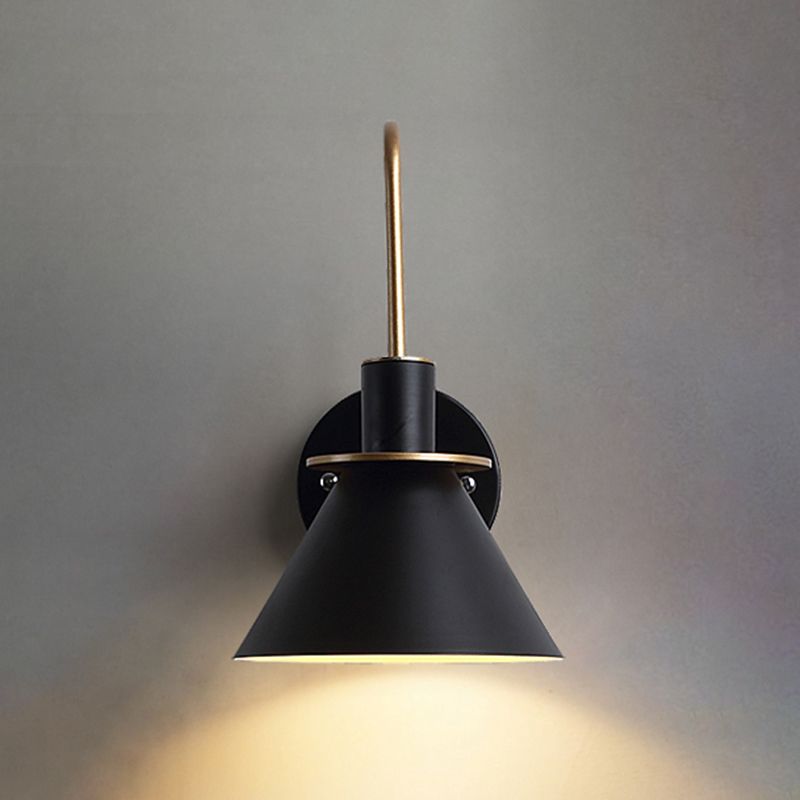 Black Morandi Horn Shape Metal Wall Lamp
