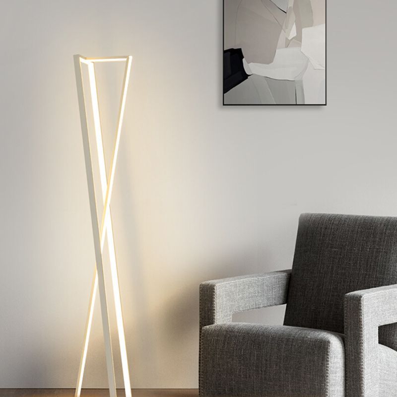 Edge floor lamp: Modern triangle design lighting for bedroom.