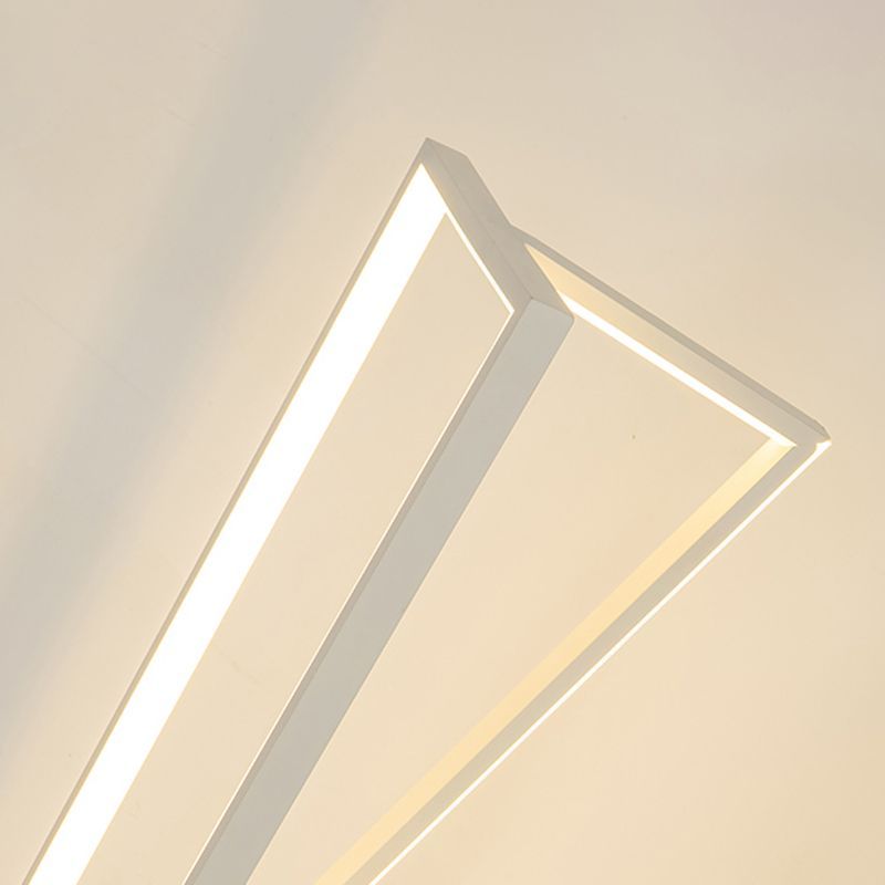 Modern Edge floor lamp, triangle design by Las Sola