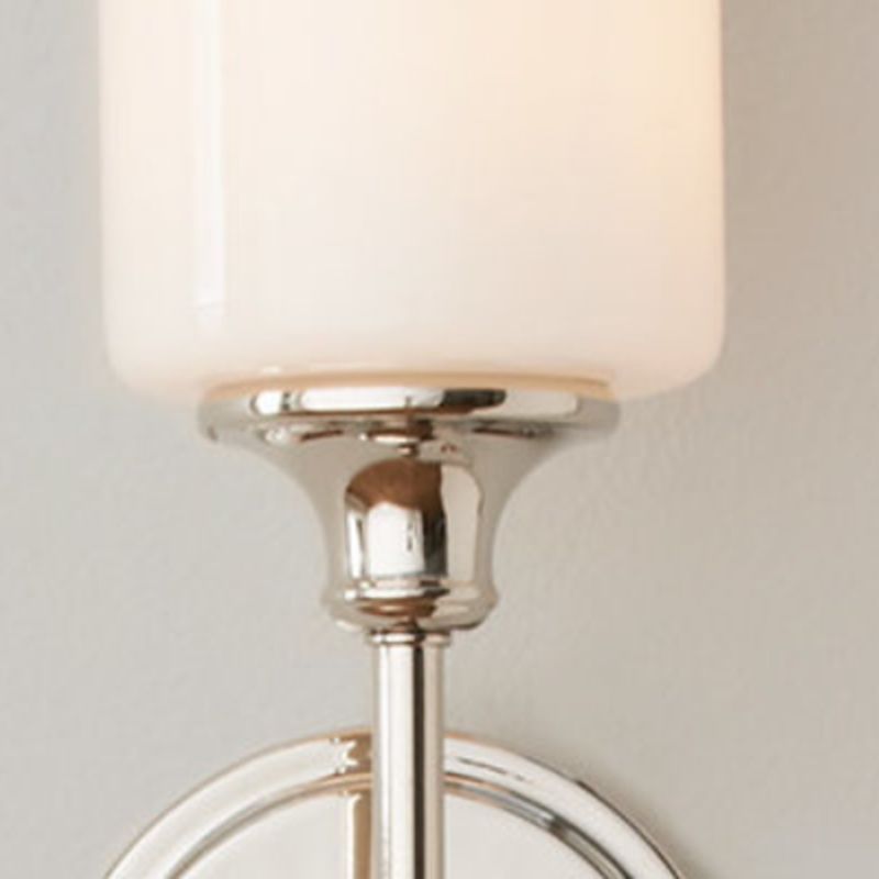 Eryn Nordic wall lamp, glass and metal detail