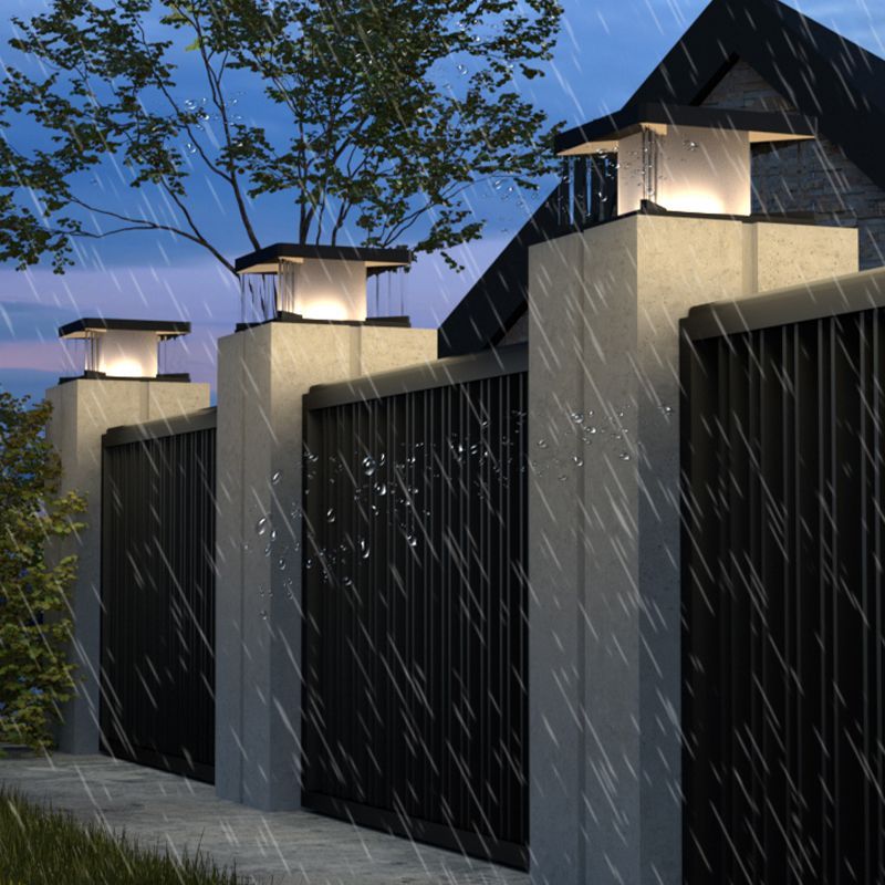 Riley LED Outdoor Pillar Light in rain