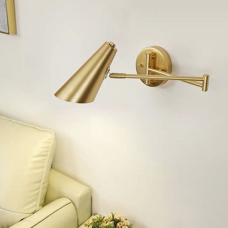 Gold Freja Wall Lamp - Modern adjustable lighting solution