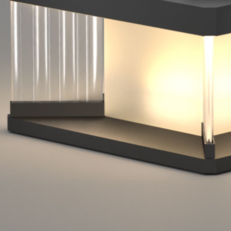 Riley LED outdoor metal wall lamp, rectangular design.