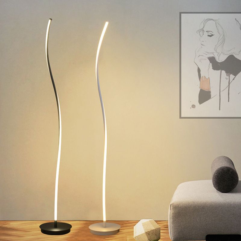 Modern floor lamps in black and white - Louise