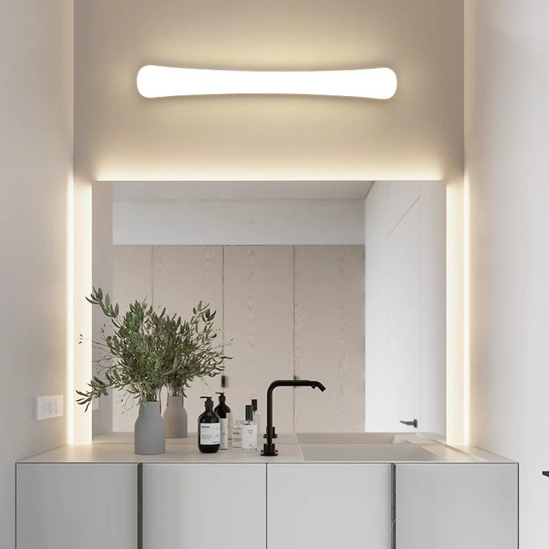 Edge Vanity Wall Lamp in Bathroom Setting