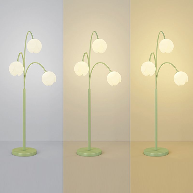 Lily floor lamp with flower glass, different light settings