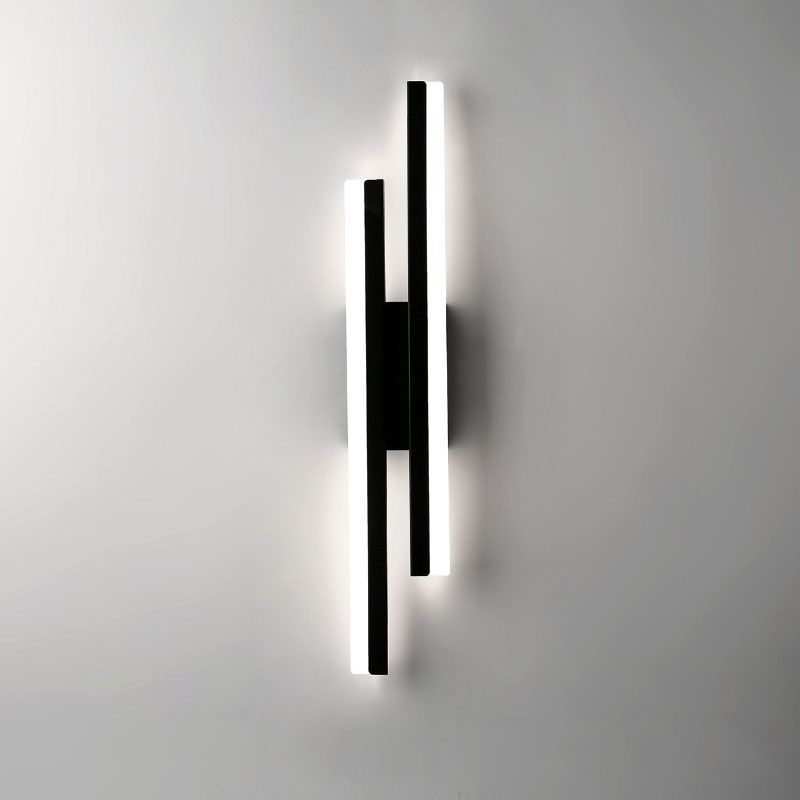 Alana wall lamp: minimalist geometric lighting by Las Sola