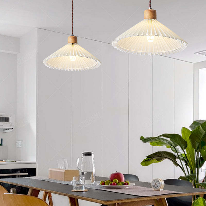 Ozawa pendant lights above dining table, Las Sola