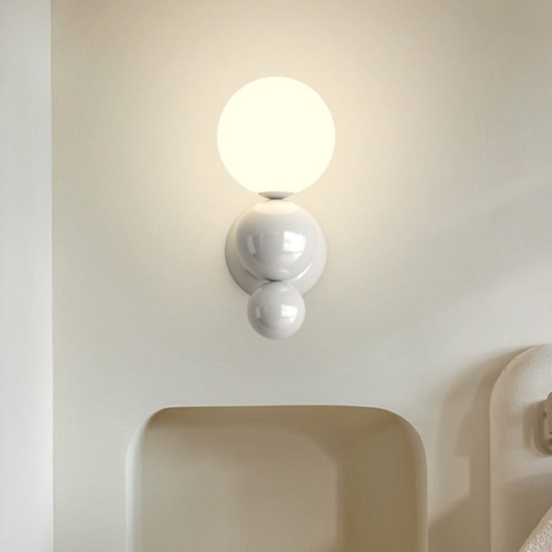 Valentina Modern Wall Lamp: Spherical Design