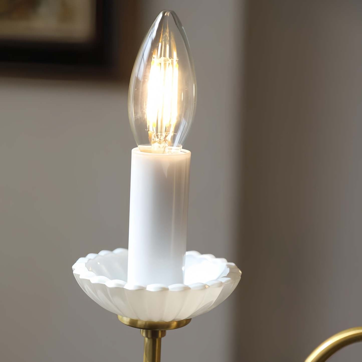 Silva Vintage LED Chandelier close-up of a lit bulb, ceramic detail