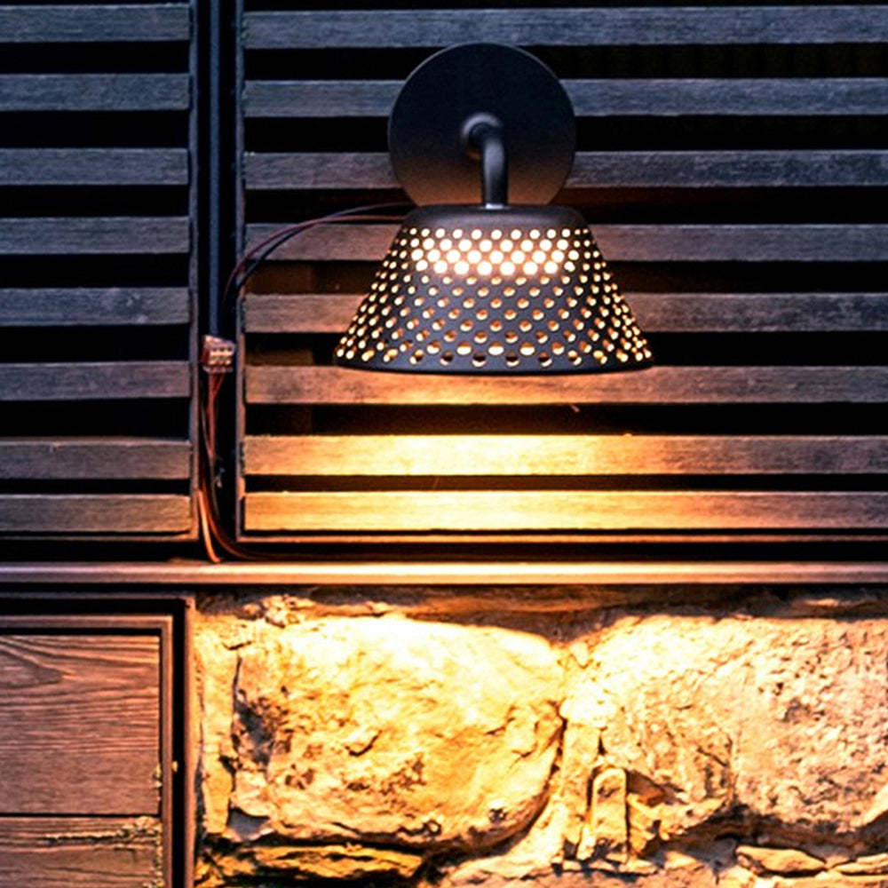 Carins hollow metal outdoor wall lamp