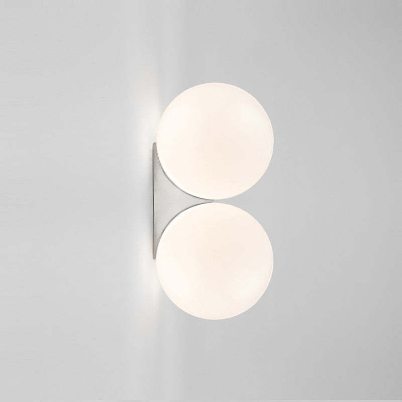 Valentina wall lamp with a modern and minimalist design