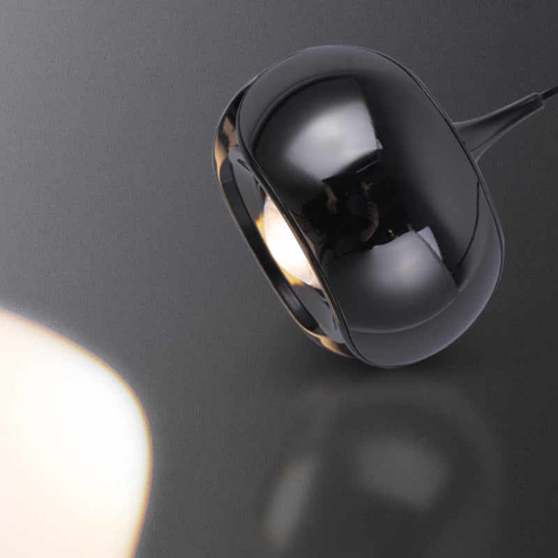 Hailie Retro Nordic black pendant light close-up