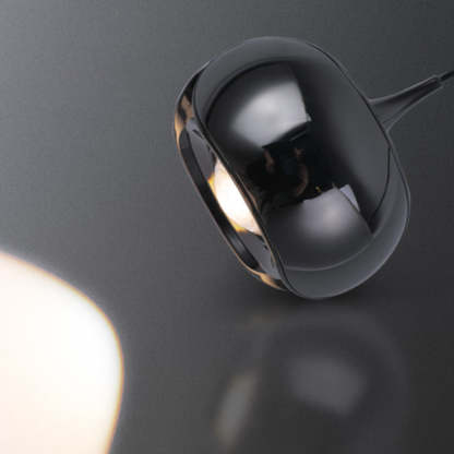 Hailie Retro Nordic black pendant light close-up
