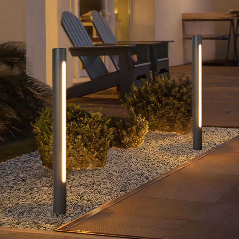 Outdoor garden lighting with Pena path lights