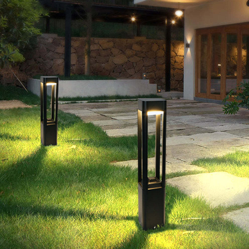 Outdoor garden path lighting with Pena metal lights