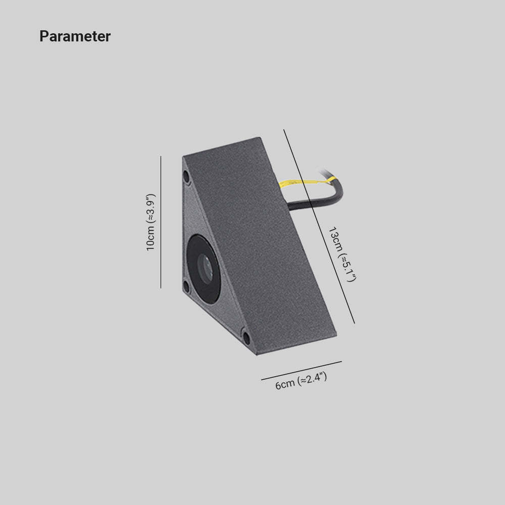 Orr Modern Triangle Step Light dimensions